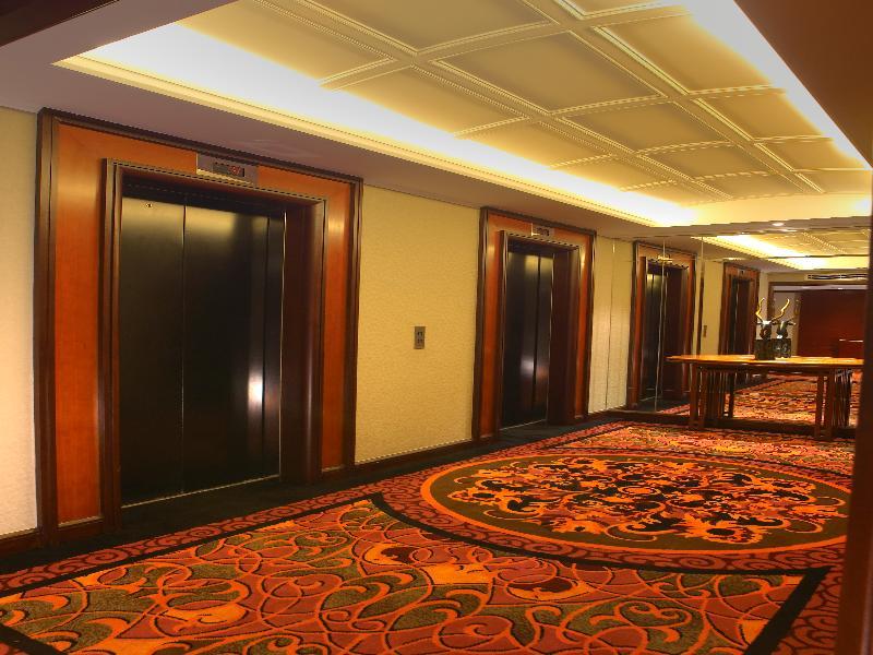 Metropark Hotel Kowloon Hong Kong Exterior photo