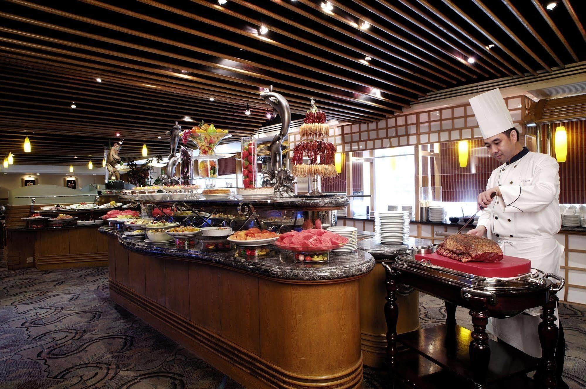 Metropark Hotel Kowloon Hong Kong Exterior photo